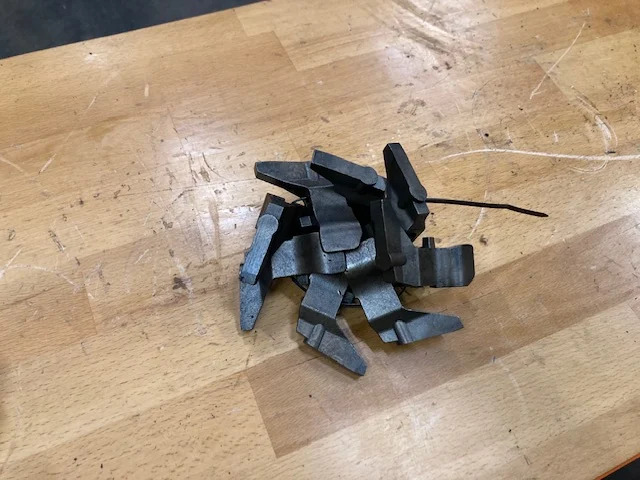 Scania 1743969 – Scania clamp - Motor og deler for Lastebil: bilde 1 Scania 1743969 – Scania clamp - Motor og deler for Lastebil: bilde 1