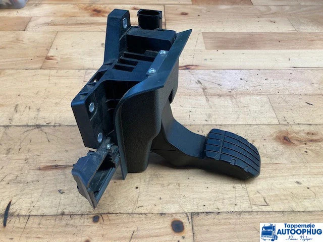 Scania 2055138 Gaspedal - Elektrisk system for Lastebil: bilde 1 Scania 2055138 Gaspedal - Elektrisk system for Lastebil: bilde 1