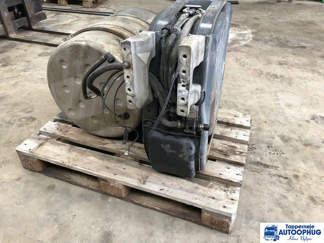 Scania Adblue pumpe Adblue tank P/N: 2141802 – 1884225 - AdBlue tank for Lastebil: bilde 2 Scania Adblue pumpe Adblue tank P/N: 2141802 – 1884225 - AdBlue tank for Lastebil: bilde 2