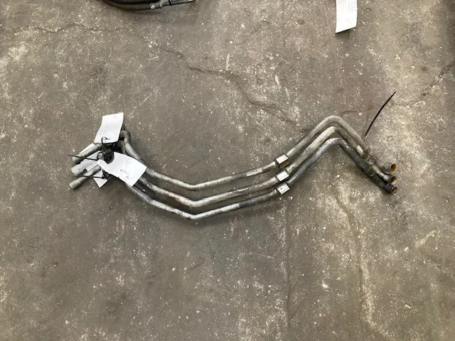 Scania Compressor anti freeze pipe – Scania 2365343 - Motor og deler for Lastebil: bilde 1 Scania Compressor anti freeze pipe – Scania 2365343 - Motor og deler for Lastebil: bilde 1