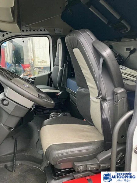 Volvo 23766428 – Volvo leather seat - Førerhus og interiør for Lastebil: bilde 1 Volvo 23766428 – Volvo leather seat - Førerhus og interiør for Lastebil: bilde 1