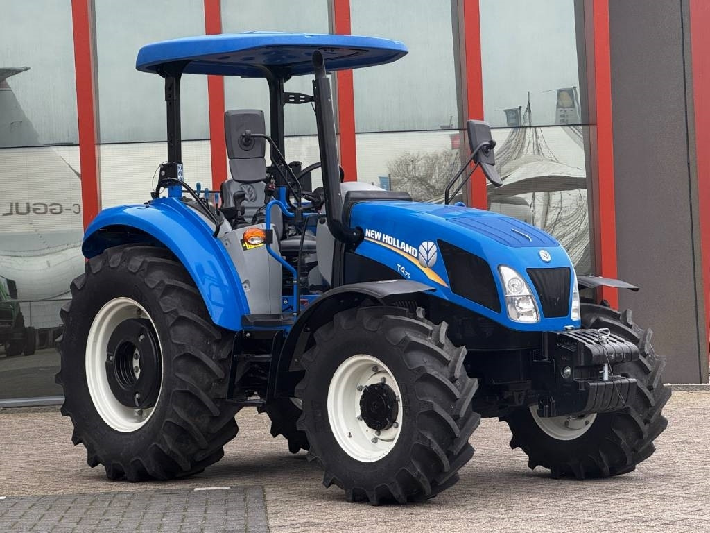 New Holland T4.75, Power Shuttle, creepspeed, ROPS! - Traktor: bilde 4 New Holland T4.75, Power Shuttle, creepspeed, ROPS! - Traktor: bilde 4