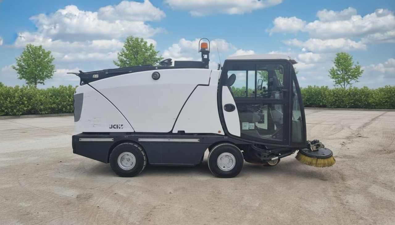 Johnston C202 - Feiebil: bilde 3 Johnston C202 - Feiebil: bilde 3