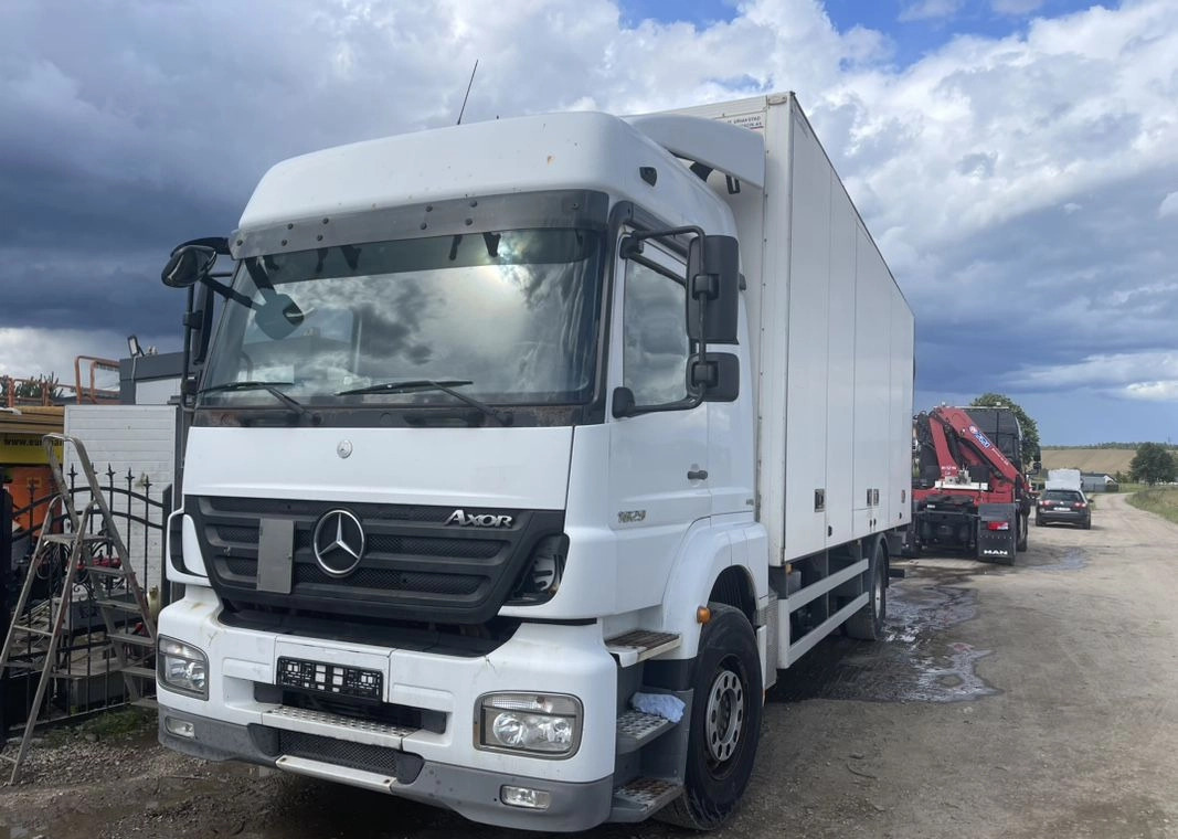 MERCEDES-BENZ AXOR PRZEBIEG TYLKO 322000 KM!!!! - Isotermisk lastebil: bilde 5 MERCEDES-BENZ AXOR PRZEBIEG TYLKO 322000 KM!!!! - Isotermisk lastebil: bilde 5