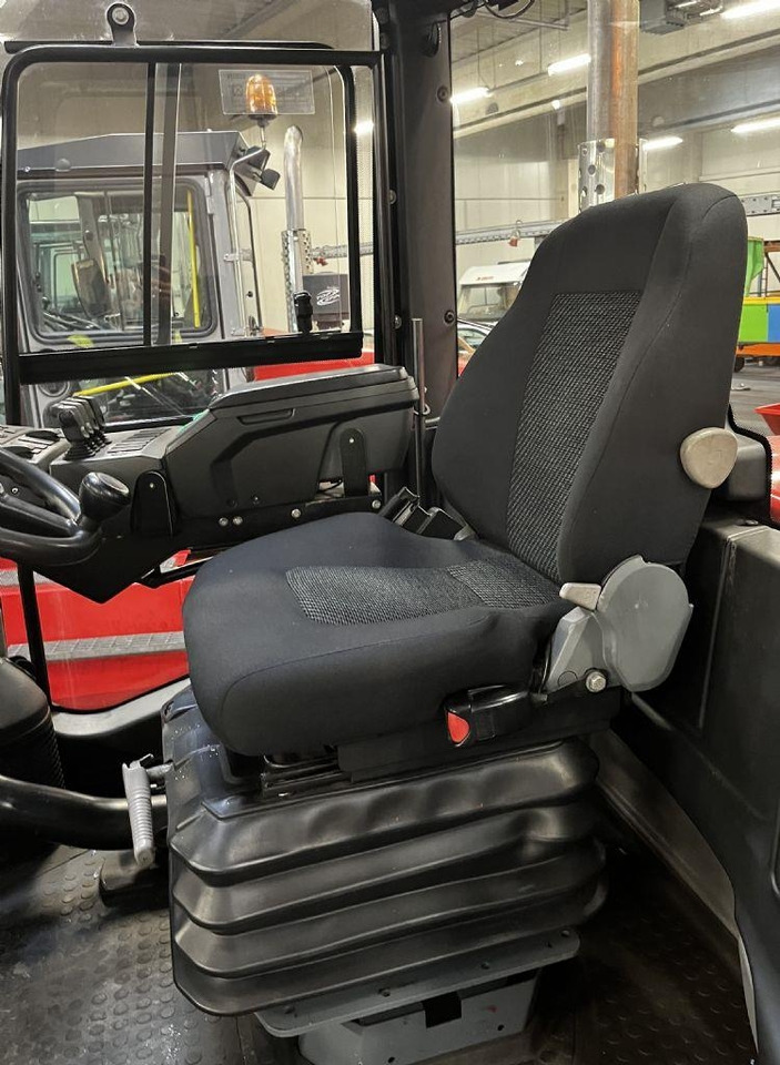 Kalmar DCG120-12 - Dieseltruck: bilde 5 Kalmar DCG120-12 - Dieseltruck: bilde 5
