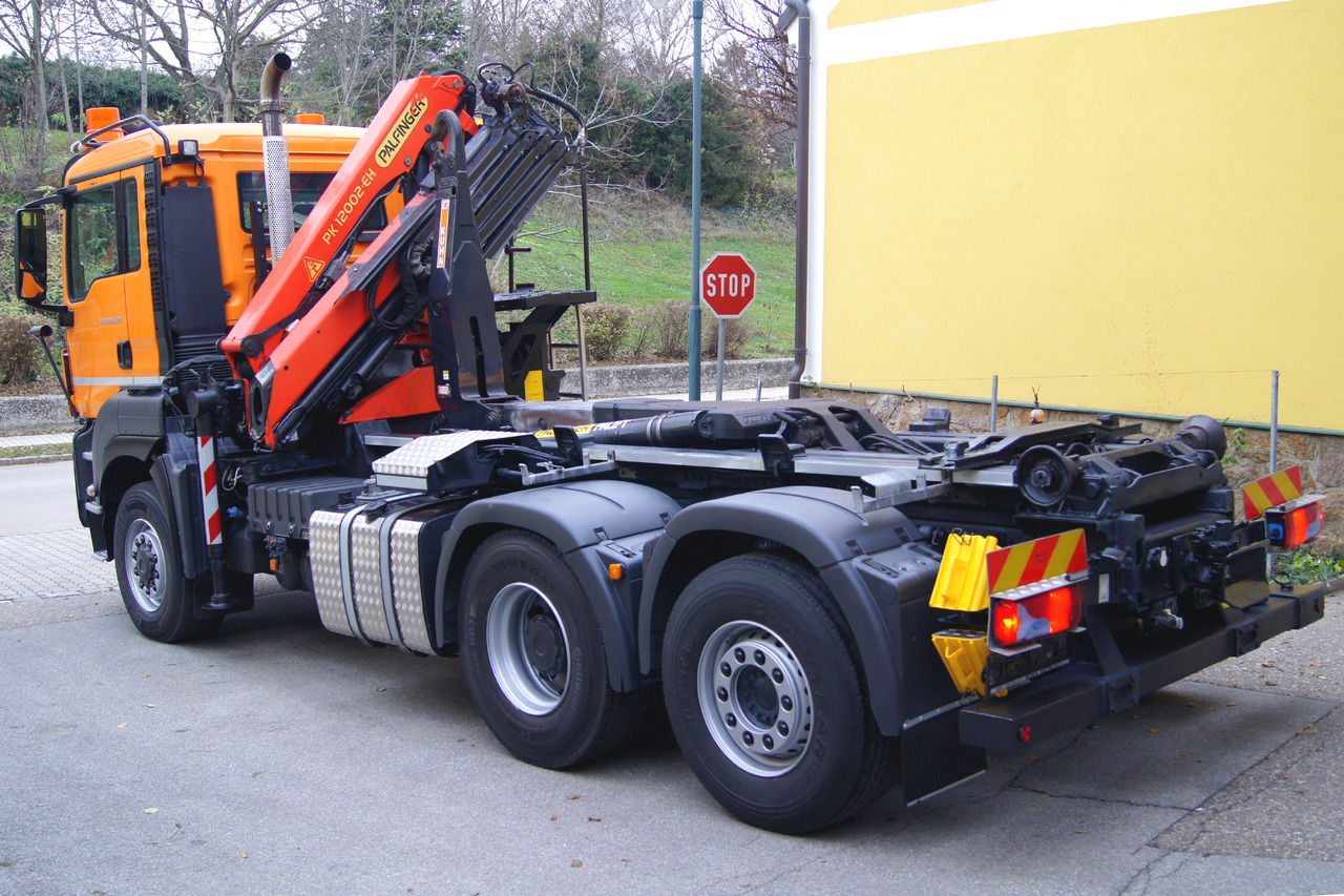 MAN TGS 28.400 BL 6x4-4/PK 12002 D/PALIFT/Winterdienst/Streuer/Pflug - Tippbil, Kranbil: bilde 3 MAN TGS 28.400 BL 6x4-4/PK 12002 D/PALIFT/Winterdienst/Streuer/Pflug - Tippbil, Kranbil: bilde 3