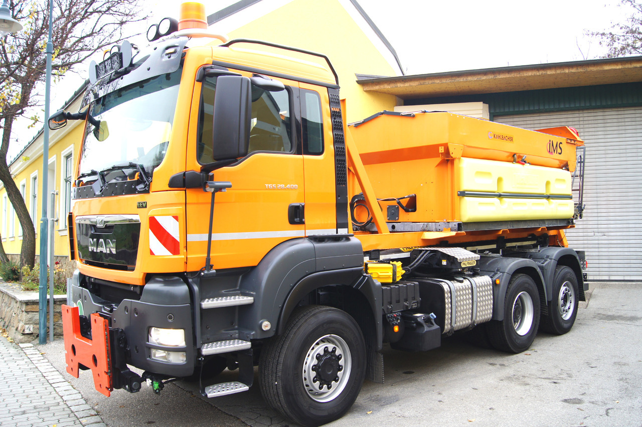 MAN TGS 28.400 BL 6x4-4/TÜV/PALIFT/Winterdienst/Salzstreuer/Streuer/Schneepflug - Brøytebil: bilde 3 MAN TGS 28.400 BL 6x4-4/TÜV/PALIFT/Winterdienst/Salzstreuer/Streuer/Schneepflug - Brøytebil: bilde 3