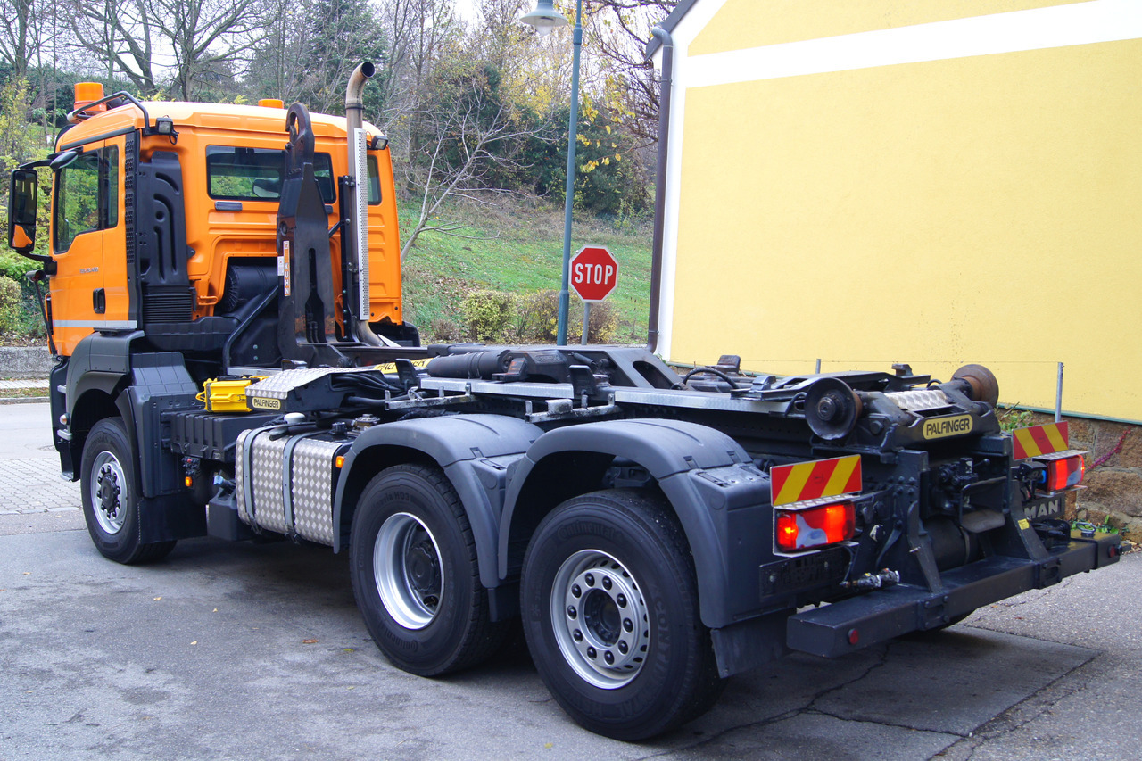 MAN TGS 28.400 BL 6x4-4/TÜV/PALIFT/Winterdienst/Salzstreuer/Streuer/Schneepflug - Brøytebil: bilde 5 MAN TGS 28.400 BL 6x4-4/TÜV/PALIFT/Winterdienst/Salzstreuer/Streuer/Schneepflug - Brøytebil: bilde 5