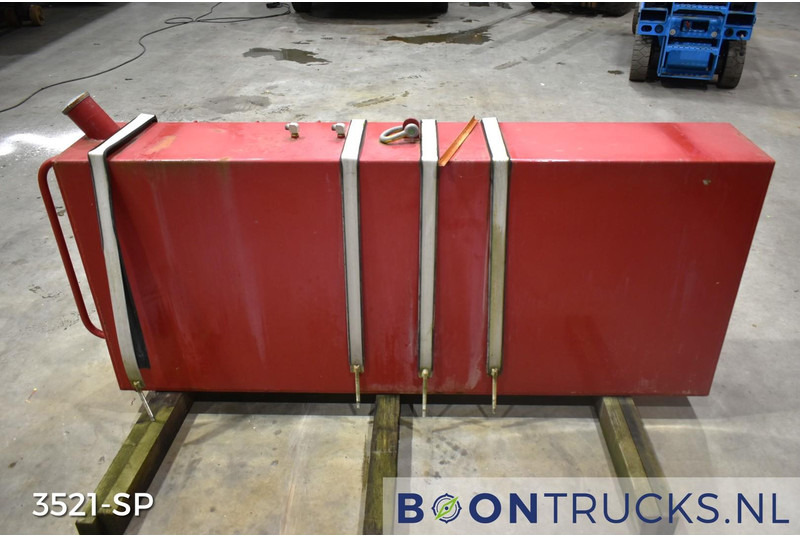 Onbekend BRANDSTOFTANK | L 30 x W 183 x H 77 cm * ca 400 L - Drivstofftank: bilde 2 Onbekend BRANDSTOFTANK | L 30 x W 183 x H 77 cm * ca 400 L - Drivstofftank: bilde 2