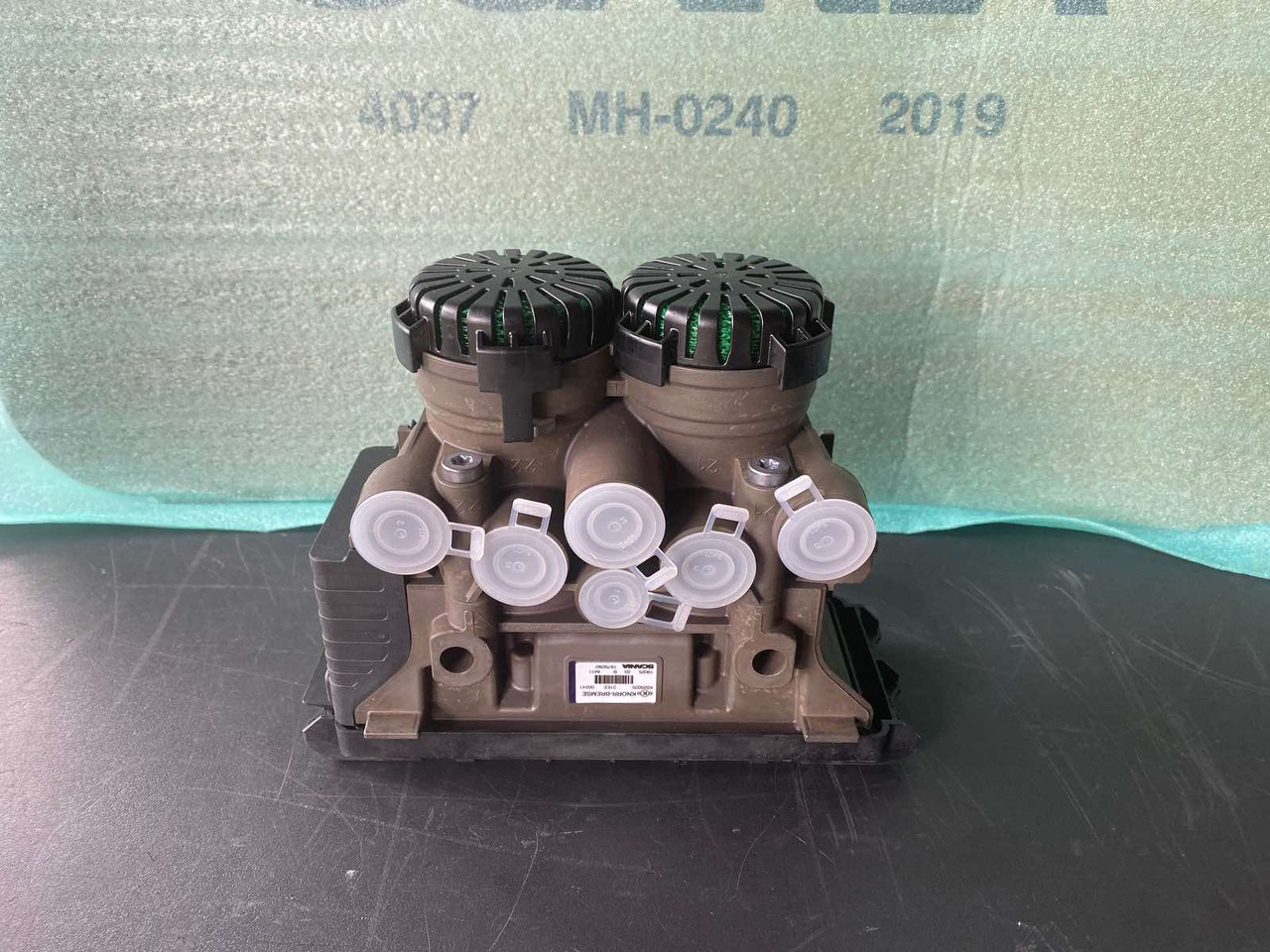 SCANIA AIR VALVE 1879280, 1879275 - Bremseventil for Lastebil: bilde 1 SCANIA AIR VALVE 1879280, 1879275 - Bremseventil for Lastebil: bilde 1