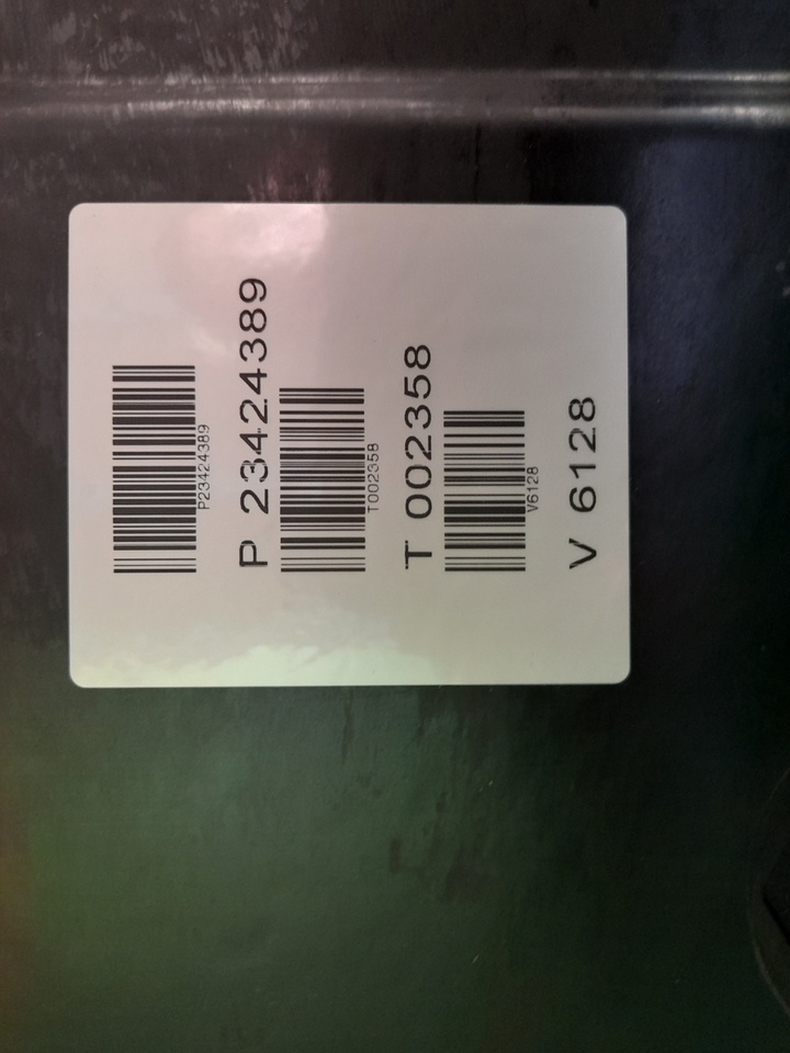 VOLVO OIL PAN 23424389 - Bunnpanne for Lastebil: bilde 3 VOLVO OIL PAN 23424389 - Bunnpanne for Lastebil: bilde 3