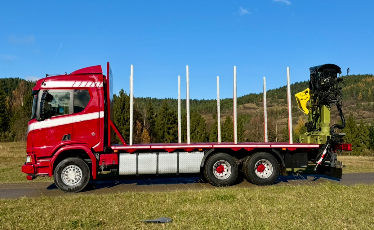 SCANIA R520 XT - Tømmerbil, Kranbil: bilde 3 SCANIA R520 XT - Tømmerbil, Kranbil: bilde 3