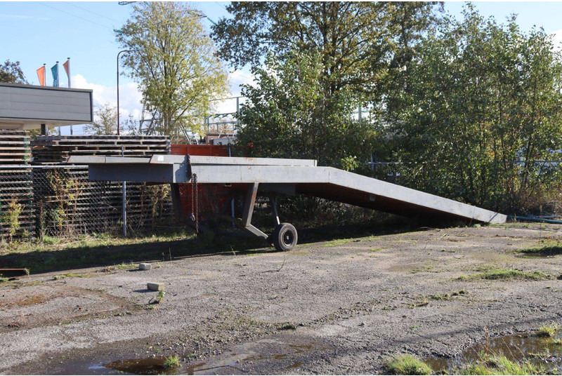 AP - Planhenger/ Flathenger: bilde 1 AP - Planhenger/ Flathenger: bilde 1