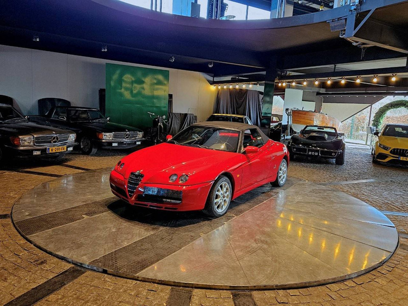Alfa Romeo Spider (916 - update 3) _ 2.0 TS - Sedan: bilde 4 Alfa Romeo Spider (916 - update 3) _ 2.0 TS - Sedan: bilde 4