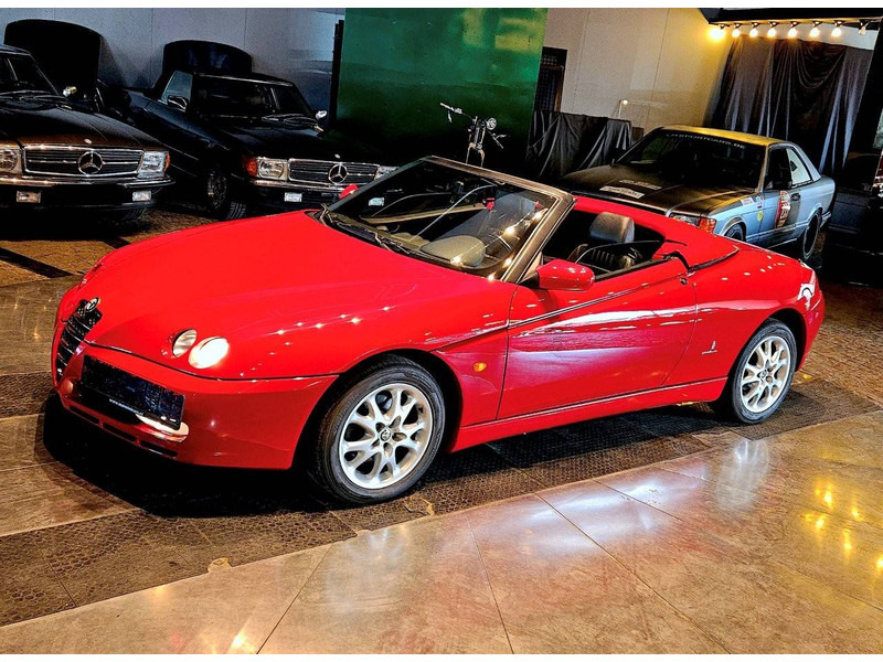 Alfa Romeo Spider (916 - update 3) _ 2.0 TS - Personenbil: bilde 1 Alfa Romeo Spider (916 - update 3) _ 2.0 TS - Personenbil: bilde 1