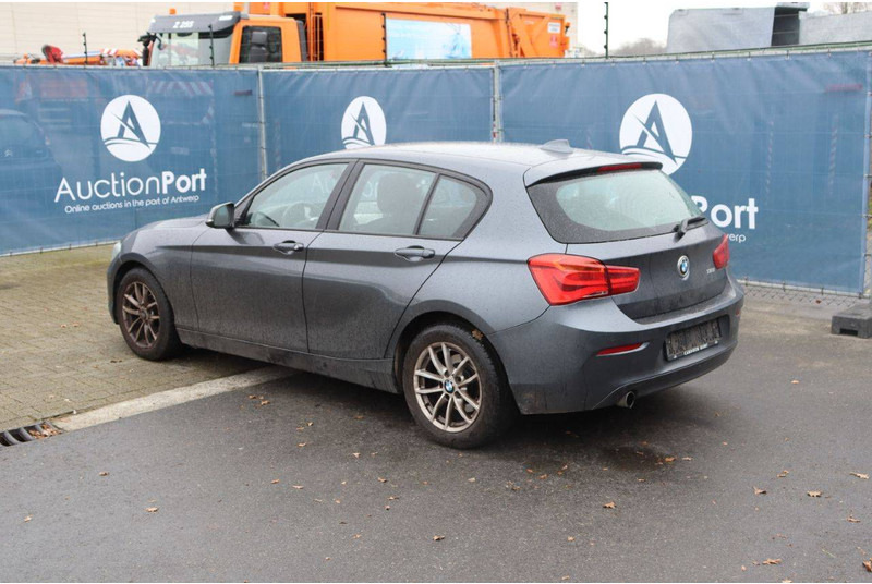 BMW 1 Serie 118i - Sedan: bilde 5 BMW 1 Serie 118i - Sedan: bilde 5