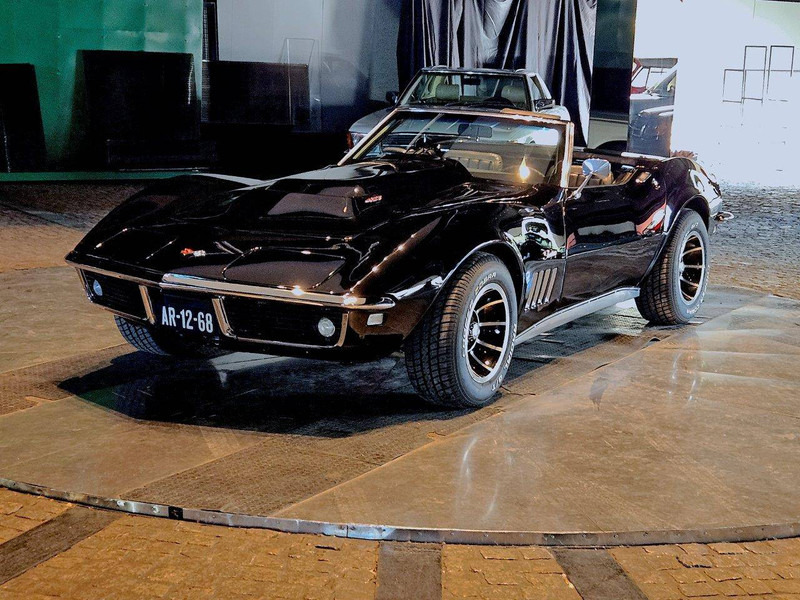 Chevrolet Corvette (C3) Convertible _ 427 - Sedan: bilde 1 Chevrolet Corvette (C3) Convertible _ 427 - Sedan: bilde 1