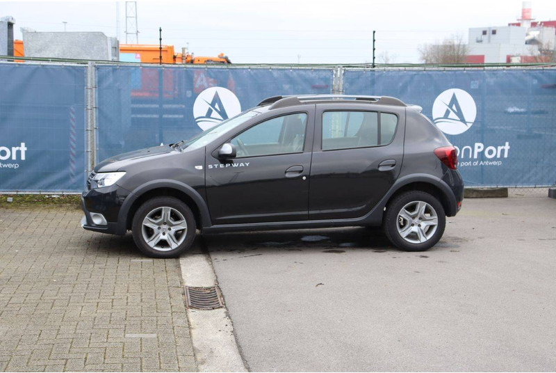 Dacia Sandero - Sedan: bilde 1 Dacia Sandero - Sedan: bilde 1