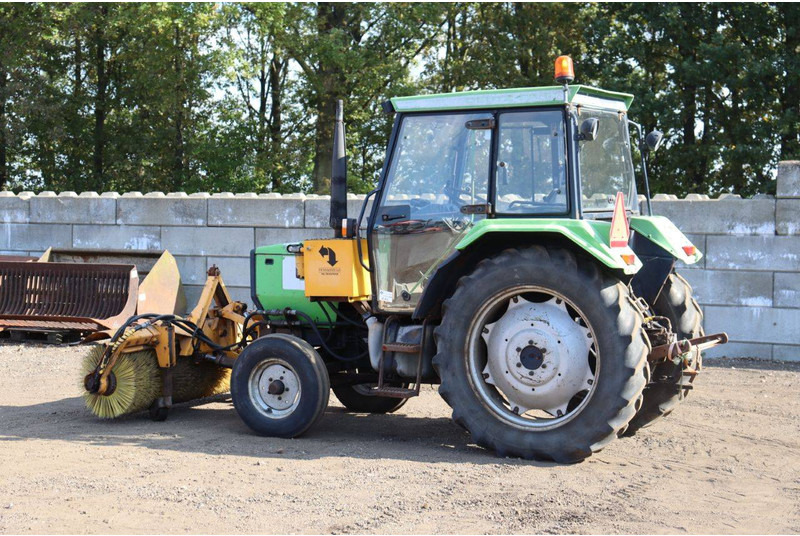 Deutz Fahr D1066/4-S - Traktor: bilde 3 Deutz Fahr D1066/4-S - Traktor: bilde 3