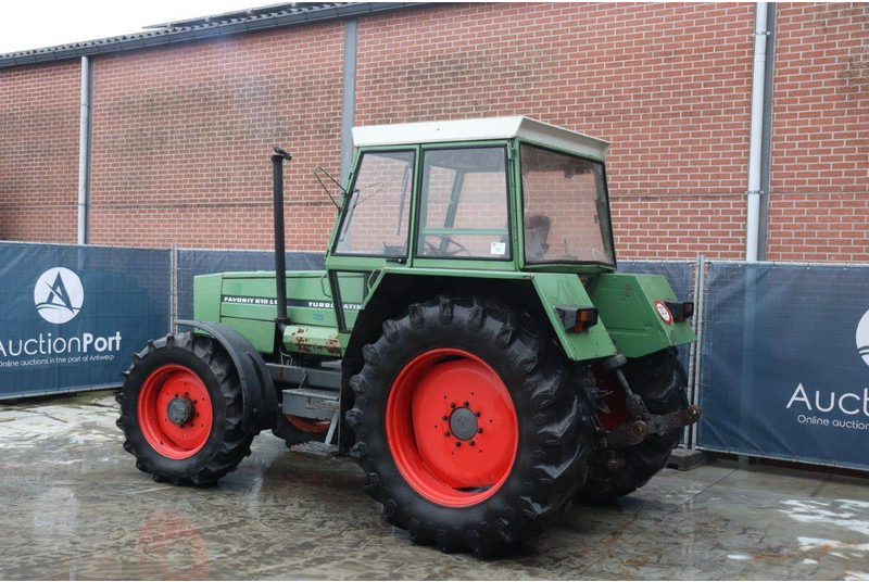Fendt Favorit 610 LS Turbomatik - Traktor: bilde 3 Fendt Favorit 610 LS Turbomatik - Traktor: bilde 3
