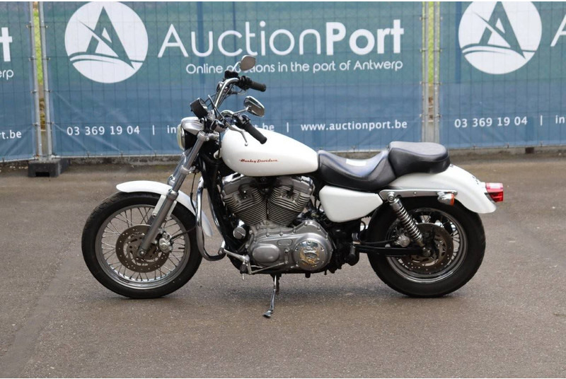 Harley-Davidson Sporster XL883 - Motorsykkel: bilde 2 Harley-Davidson Sporster XL883 - Motorsykkel: bilde 2