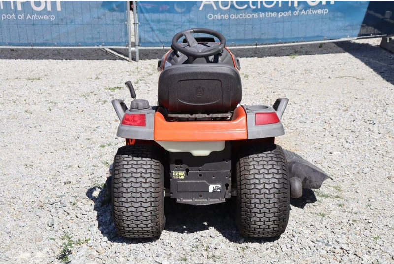 Husqvarna YTH 224TFi - Gressklipper: bilde 5 Husqvarna YTH 224TFi - Gressklipper: bilde 5