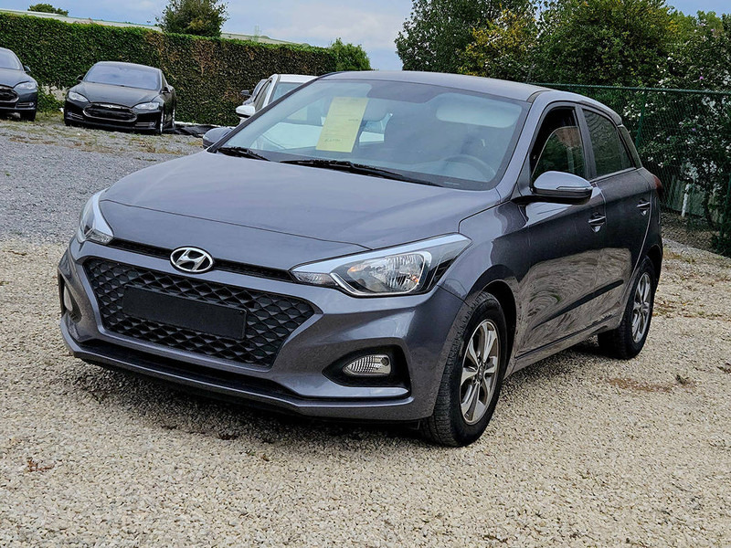 Hyundai i20 1.2 - Sedan: bilde 1 Hyundai i20 1.2 - Sedan: bilde 1