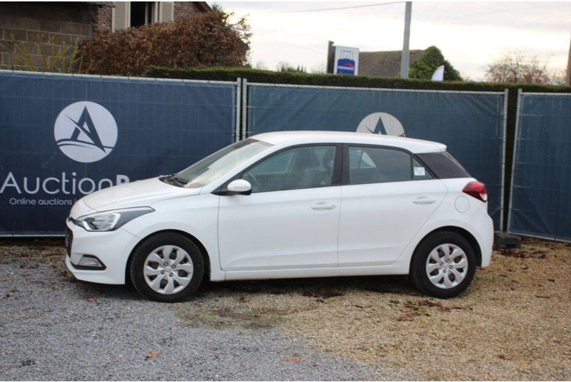 Hyundai i20 - Sedan: bilde 1 Hyundai i20 - Sedan: bilde 1
