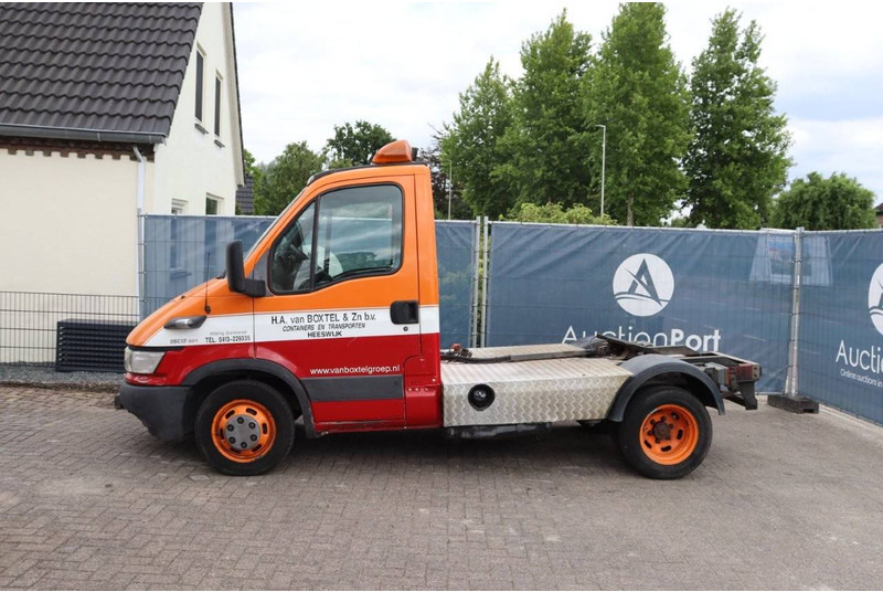 Iveco 35C17 - Container-transport/ Vekselflak lastebil: bilde 2 Iveco 35C17 - Container-transport/ Vekselflak lastebil: bilde 2