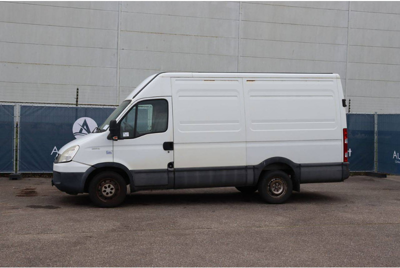 Iveco Daily 35S13 - Kassebil: bilde 1 Iveco Daily 35S13 - Kassebil: bilde 1