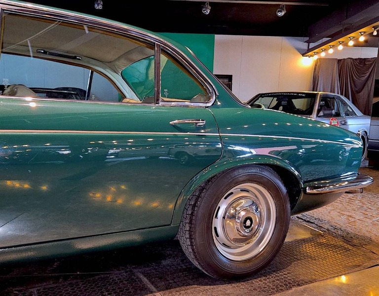 Jaguar XJ (series II) 4.2 Automatic - Sedan: bilde 3 Jaguar XJ (series II) 4.2 Automatic - Sedan: bilde 3