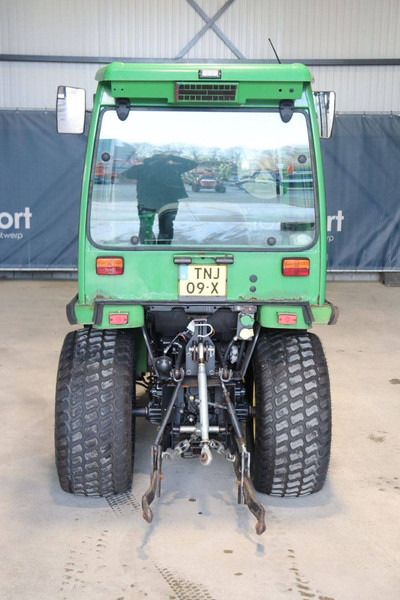 John Deere 2320 - Traktor: bilde 5 John Deere 2320 - Traktor: bilde 5