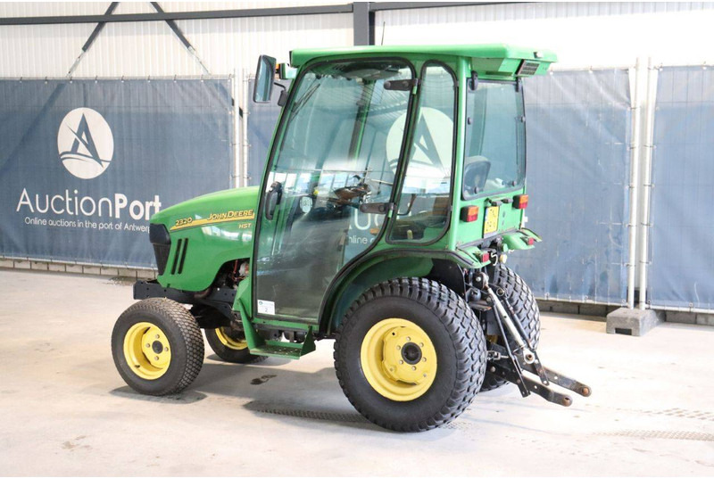 John Deere 2320 - Traktor: bilde 3 John Deere 2320 - Traktor: bilde 3