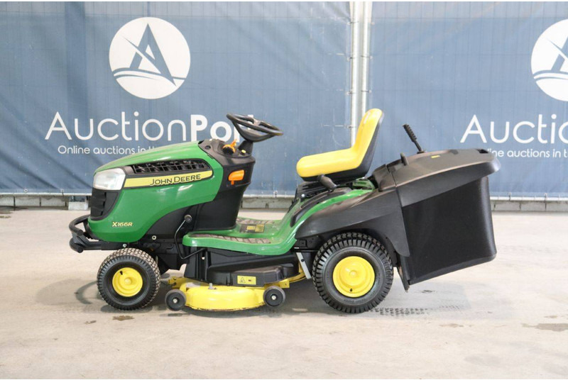 John Deere X166R - Gressklipper: bilde 2 John Deere X166R - Gressklipper: bilde 2