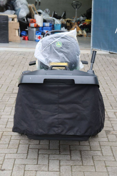 John Deere X350R - Gressklipper: bilde 5 John Deere X350R - Gressklipper: bilde 5