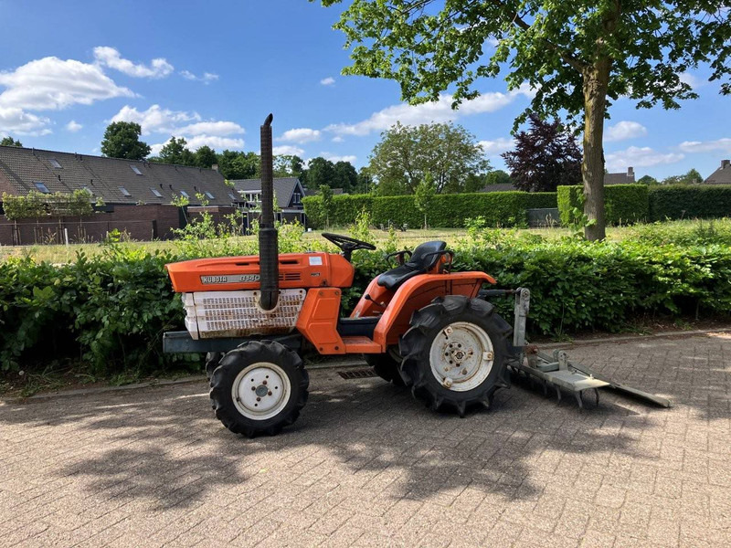 Kubota B1400 - Traktor: bilde 1 Kubota B1400 - Traktor: bilde 1