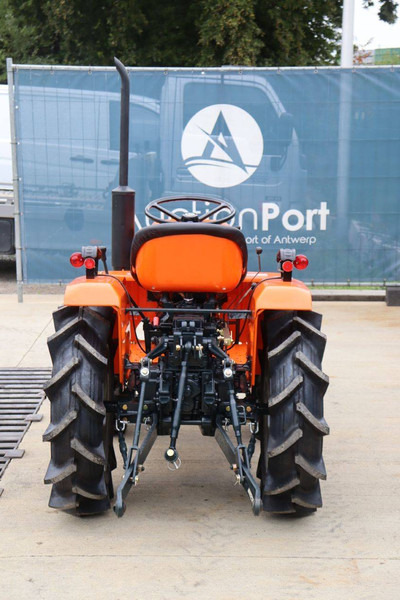 Kubota B1502DT - Traktor: bilde 5 Kubota B1502DT - Traktor: bilde 5