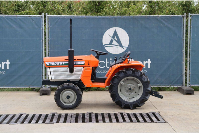 Kubota B1502DT - Traktor: bilde 2 Kubota B1502DT - Traktor: bilde 2