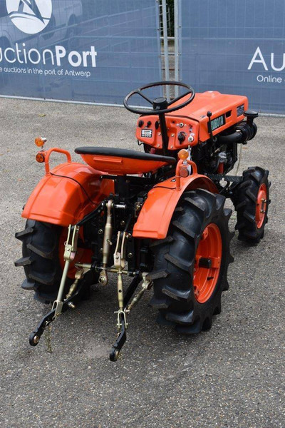 Kubota B5000 - Traktor: bilde 4 Kubota B5000 - Traktor: bilde 4