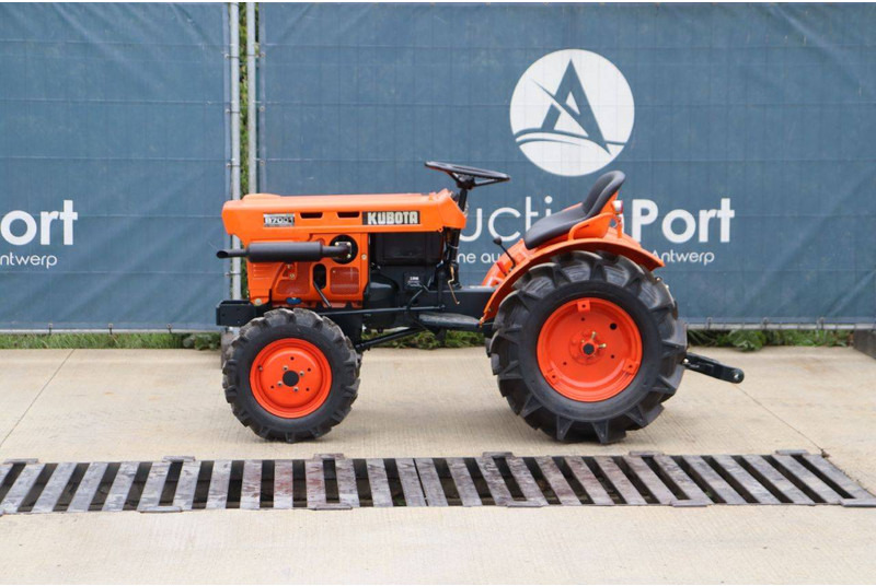 Kubota B7001DT - Traktor: bilde 2 Kubota B7001DT - Traktor: bilde 2