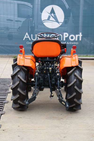 Kubota B7001DT - Traktor: bilde 5 Kubota B7001DT - Traktor: bilde 5