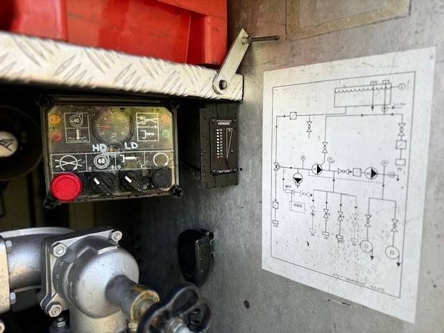 Brannbil Mercedes-Benz 1124: bilde 10 Brannbil Mercedes-Benz 1124: bilde 10