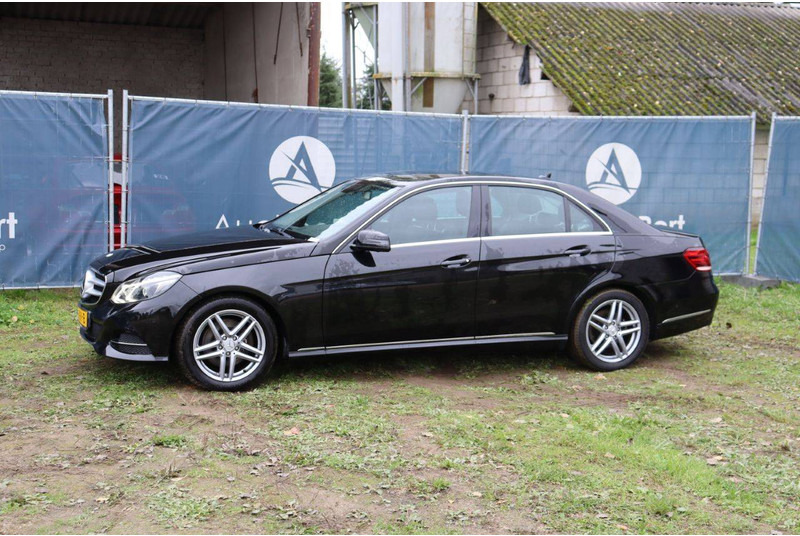 Mercedes-Benz E-Klasse 350 BLUETEC - Sedan: bilde 1 Mercedes-Benz E-Klasse 350 BLUETEC - Sedan: bilde 1