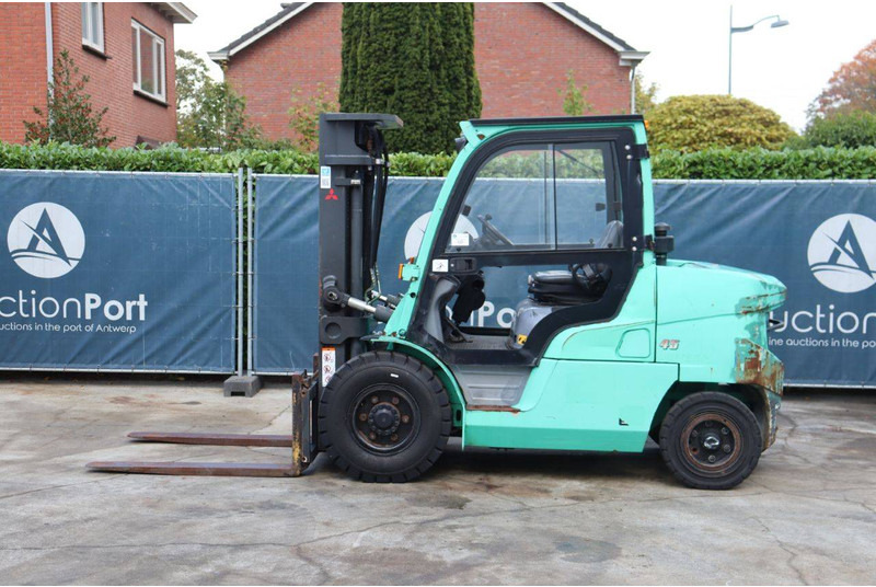 Mitsubishi FD45NT - Dieseltruck: bilde 2 Mitsubishi FD45NT - Dieseltruck: bilde 2