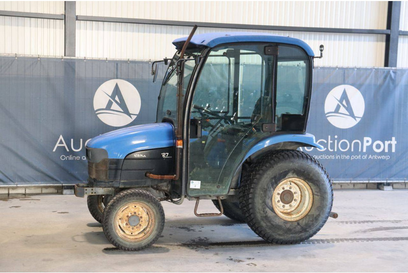 New Holland TC27D - Traktor: bilde 1 New Holland TC27D - Traktor: bilde 1