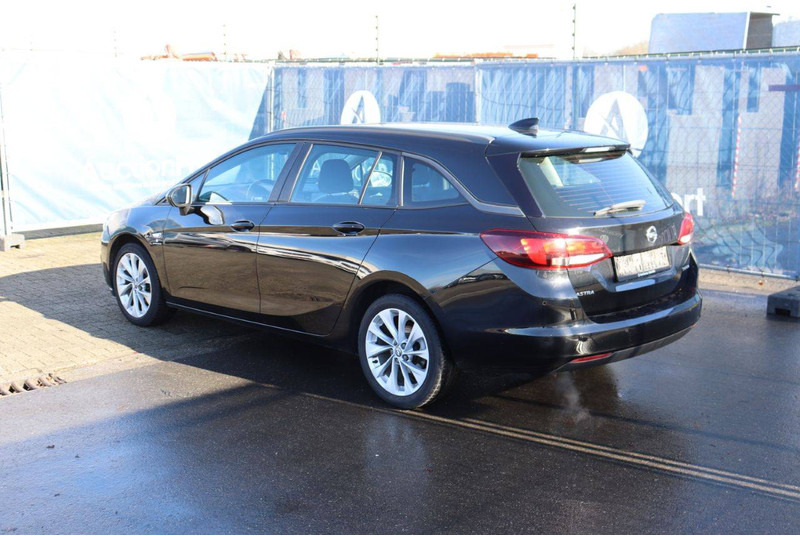 Opel Astra - Sedan: bilde 5 Opel Astra - Sedan: bilde 5