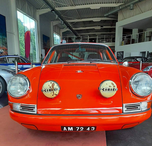Porsche 911 T - Sedan: bilde 4 Porsche 911 T - Sedan: bilde 4