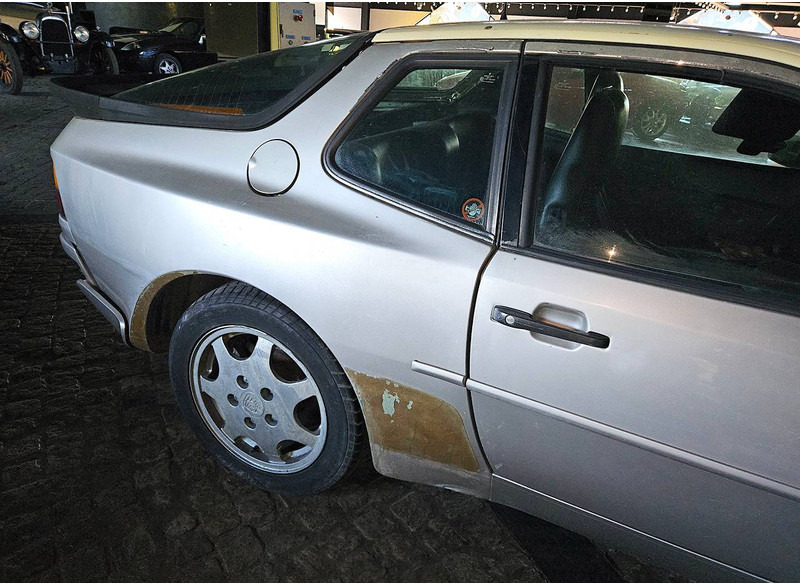 Porsche 944 Turbo - Sedan: bilde 5 Porsche 944 Turbo - Sedan: bilde 5