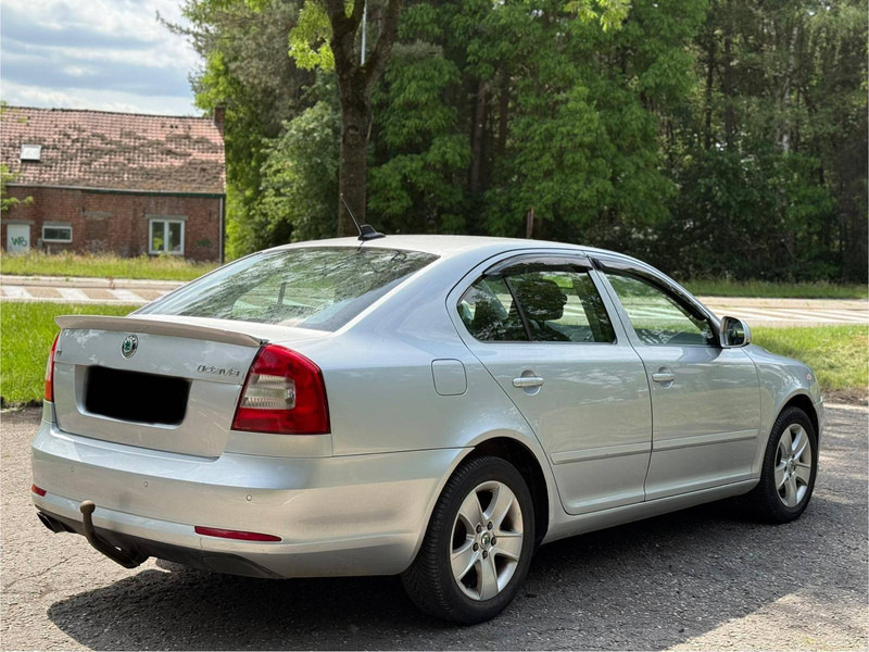 Škoda Octavia 1.6 TDI - Sedan: bilde 2 Škoda Octavia 1.6 TDI - Sedan: bilde 2