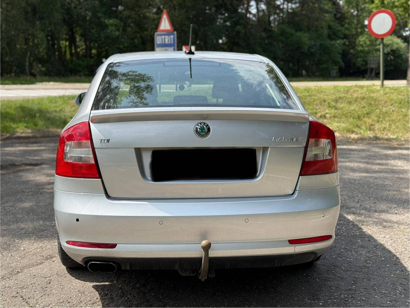 Škoda Octavia 1.6 TDI - Sedan: bilde 5 Škoda Octavia 1.6 TDI - Sedan: bilde 5